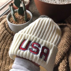 Vintage USA White Knit Beanie